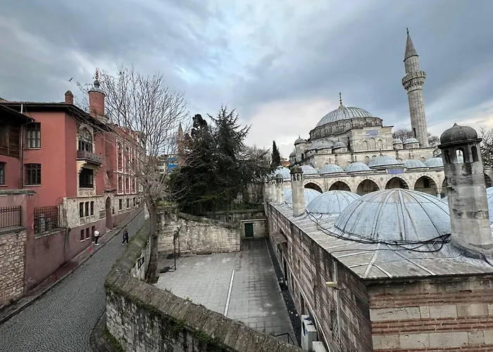 Nur Home Abuzer Yegin