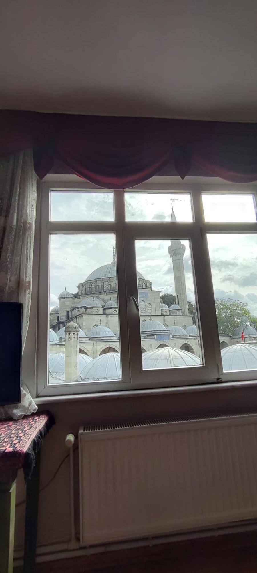 Nur Abuzer Yegin Apartament